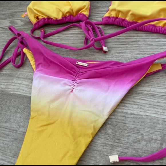Victoria’s Secret 2 Piece Bikini Swimsuit M - Picture 6 of 6